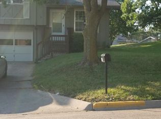 802 Allison Ave, Manhattan, KS 66502