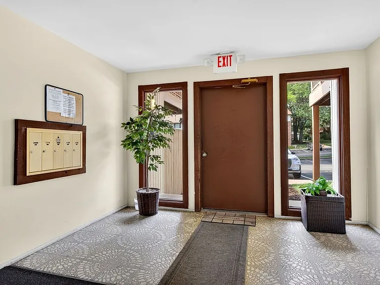 1536 Springlet Ct #31 — Photo 4