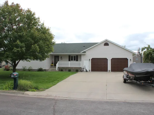 705 Eagle Dr SW, Melrose, MN 56352