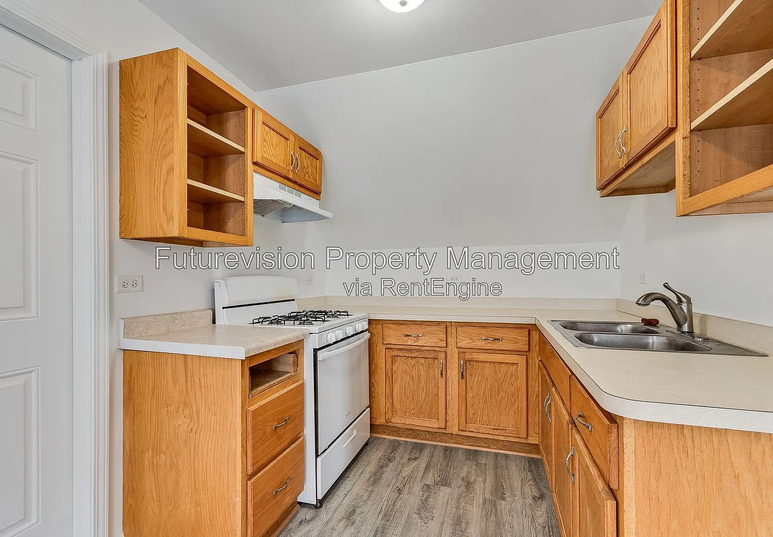 3 bed, 1.0 bath, $1,595 — Photo 4