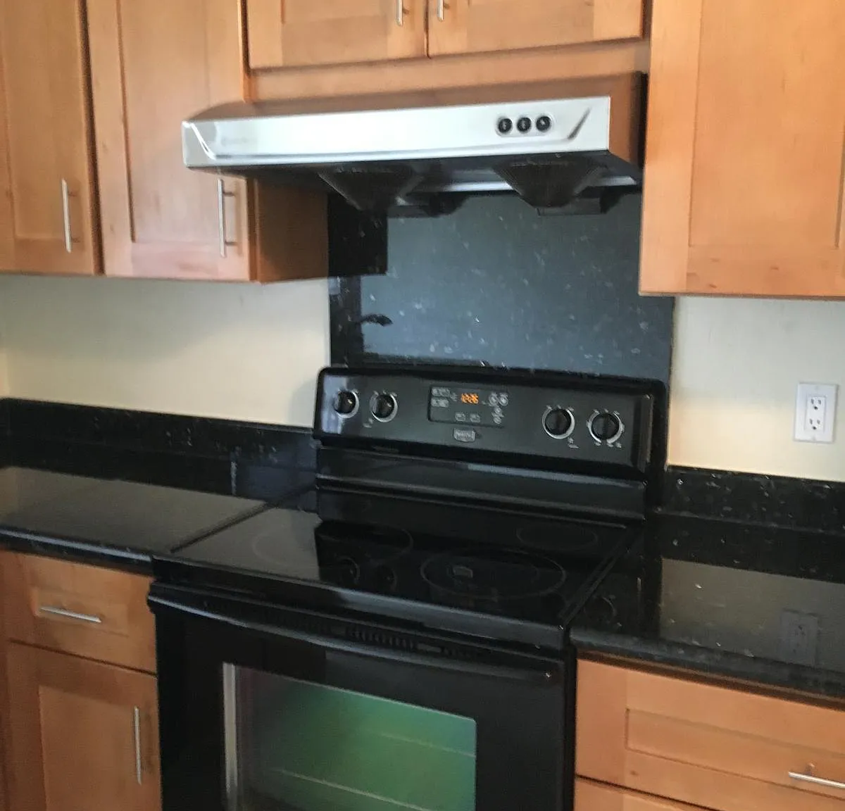 3 bed, 1200 sqft, $3,750 — Photo 3