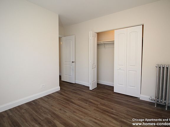 5th image of 3933 N Clarendon Ave #2
