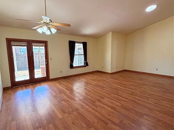 3rd image of 1323 Park Ave APT 6