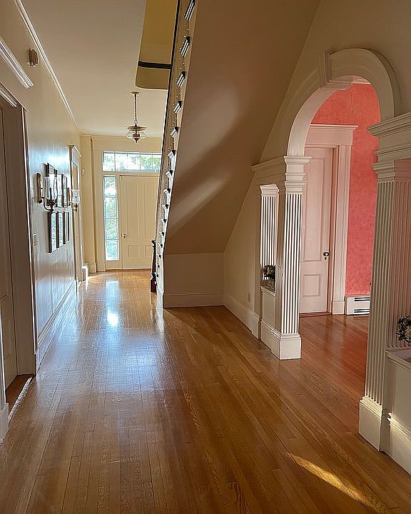 2nd image of 15 Montgomery St