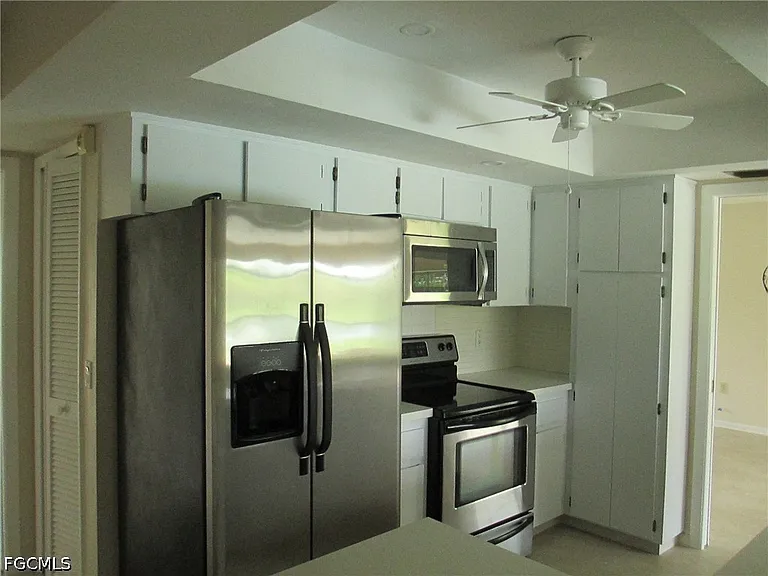 841 SE 41st St — Photo 3