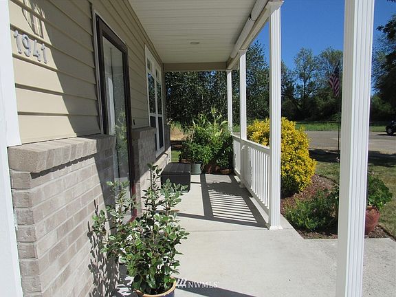 3rd image of 1941 Branch Creek Drive