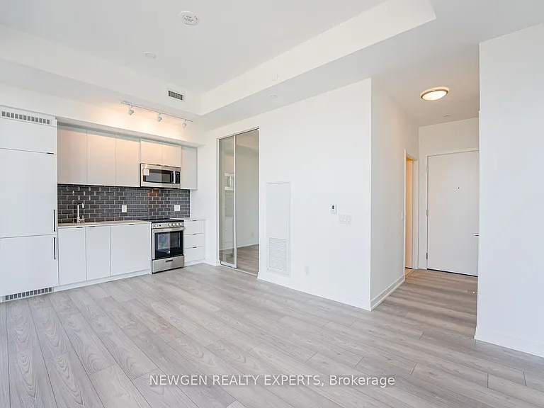 285 Dufferin St #1203 — Photo 10