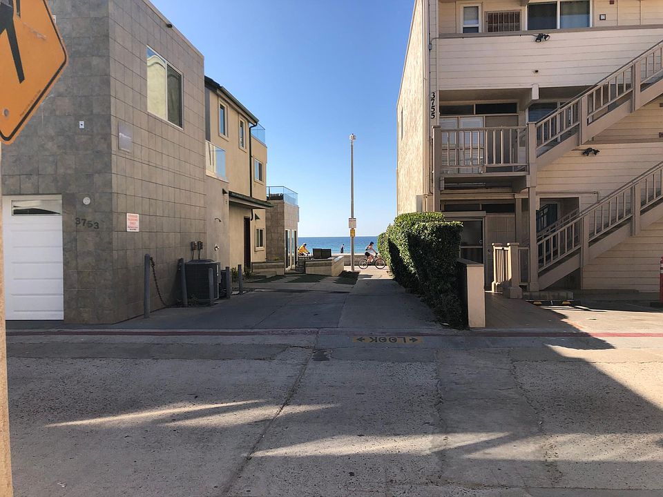 1st image of 720 1/2 Queenstown Ct