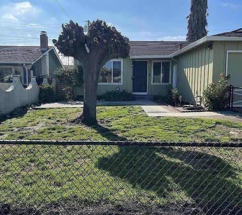 1st image of 1062 Sultana Dr
