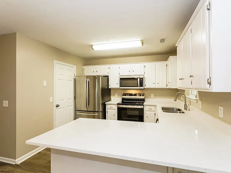 841 Post Oak Dr — Photo 8