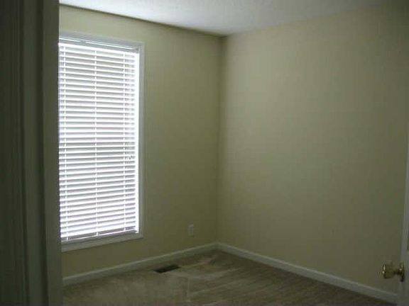 5th image of 3683 Aisle St
