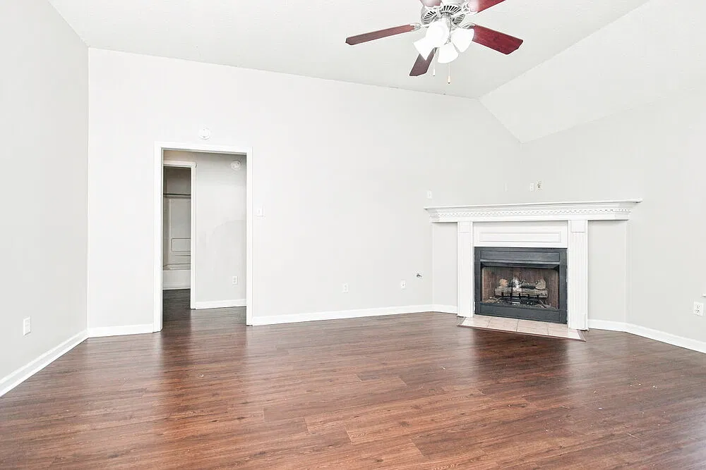 3 bed, 2.0 bath, 1510 sqft, $1,795 — Photo 4
