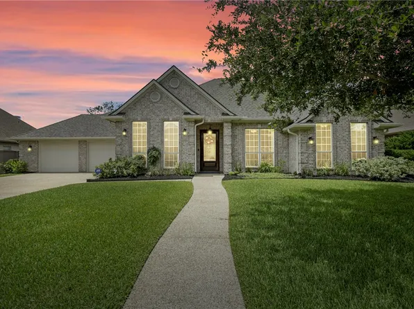 3605 Park Meadow Ln, Bryan, TX 77802