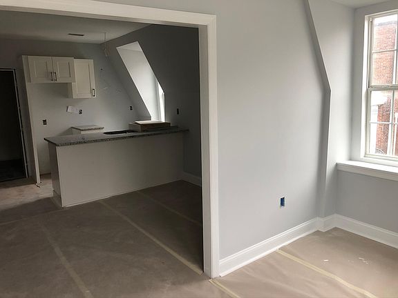 4th image of 4201 Pine St #3R