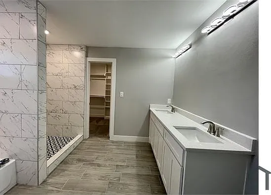 1806 Fuller St — Photo 3