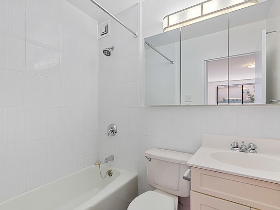 5th image of 434 W 19th St APT 7A