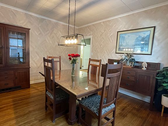 4th image of 138 Ford Ave #1