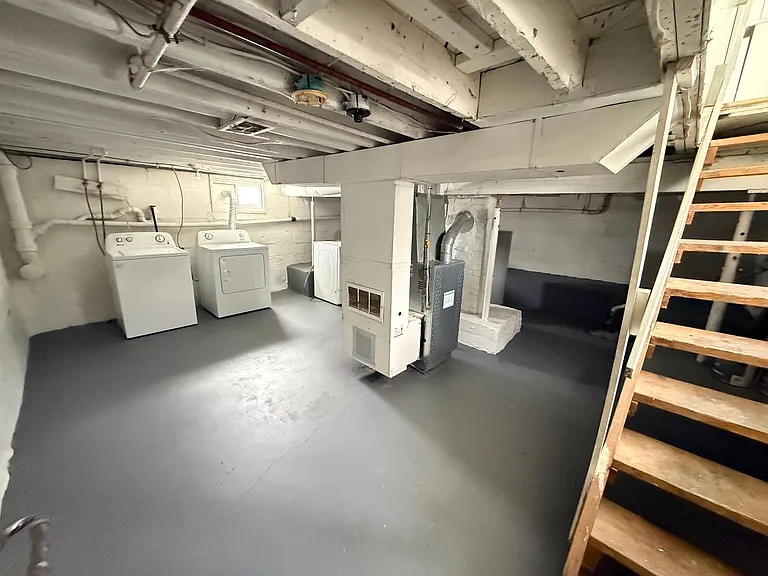 2321 W Main St — Photo 29