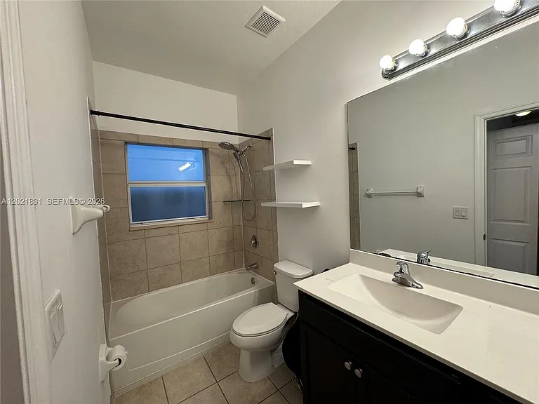273 SE 31st Ave — Photo 18