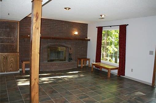 2nd image of 765 Sheidley Ave