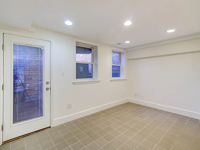 1014 S Carolina Ave SE #B — Photo 6