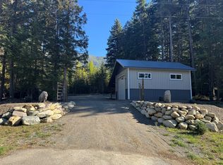 18590 Bull Lake Rd, Troy, MT 59935