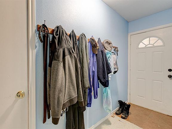 4th image of 8020 Chaparral Dr