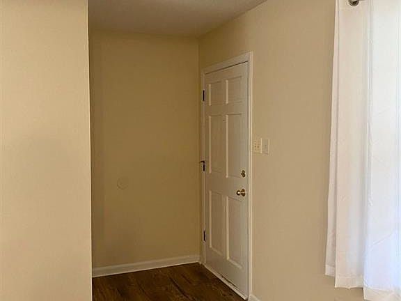 4th image of 1392 Peggy Ln NW