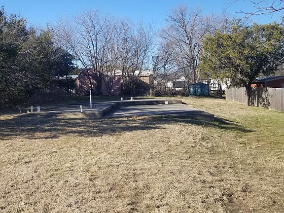 2nd image of 2206 Beverly Dr