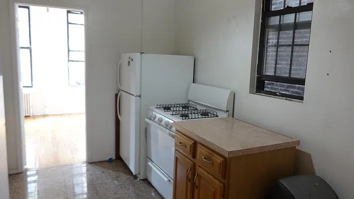 Rented by Grand & Co. | media 13