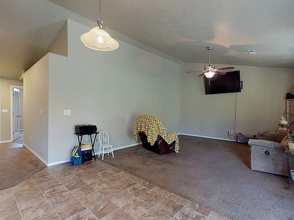 3rd image of 810 S Yolo St