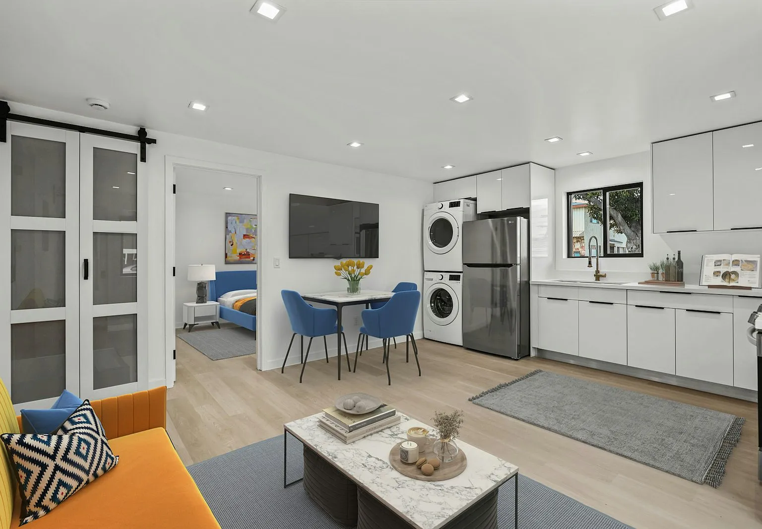2422 Meadowvale Avenue, Unit 4 — Photo 3