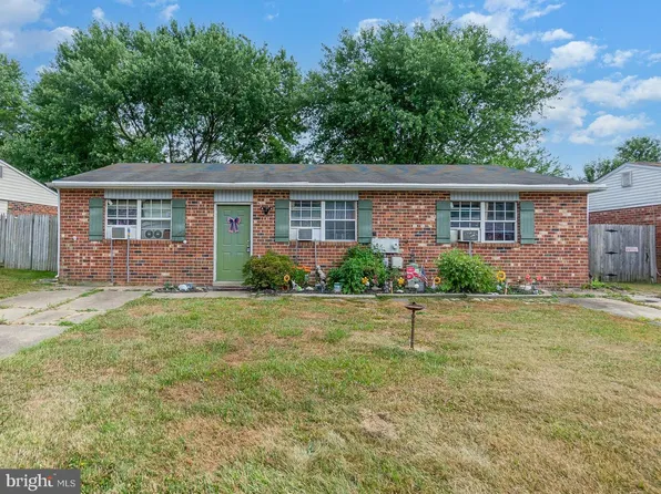 17 Bach Dr, Newark, DE 19702