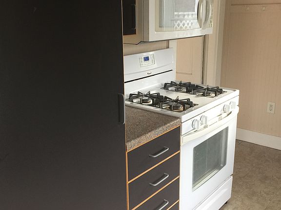 Kitchen includes gas stove