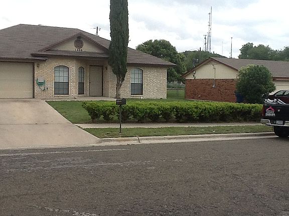 3rd image of 1406 Linda Ln