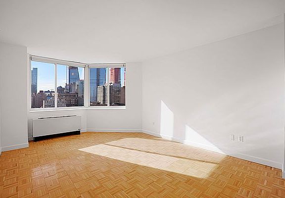 2nd image of 420 W 42nd St APT 12G