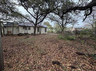 5536 Greenlee St, Fort Worth, TX 76112