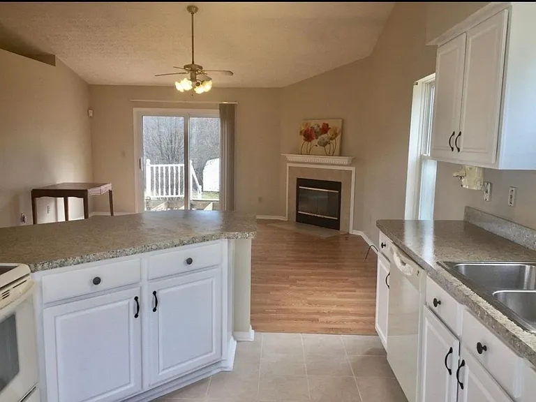 2864 Creith Ct — Photo 8