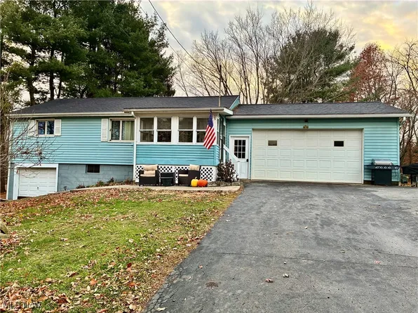 275 Walnut St, Washingtonville, OH 44490