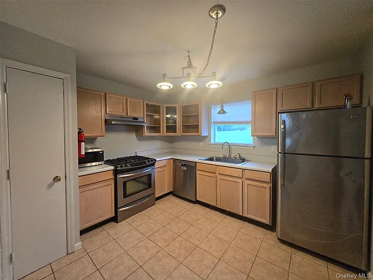 60 Evan Rd — Photo 9