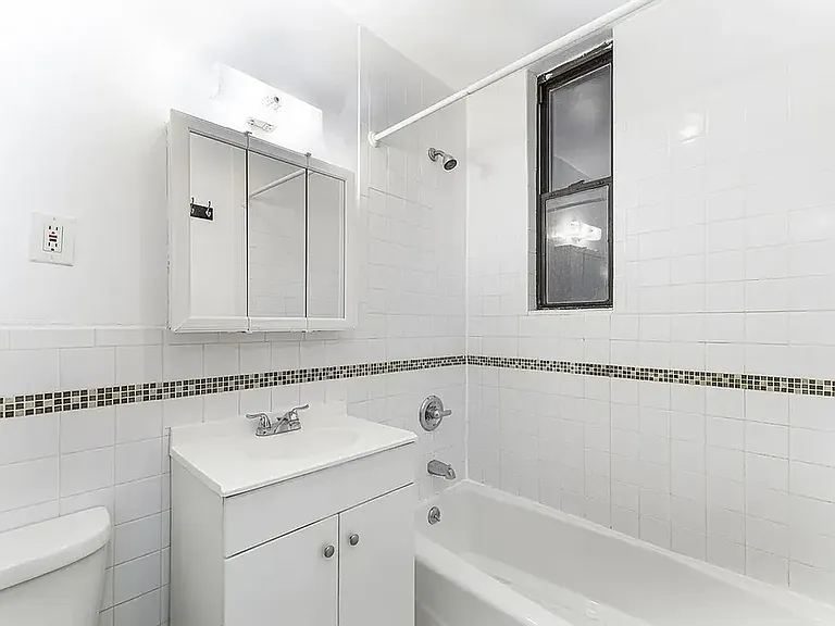 129 Avenue C #3A — Photo 6