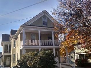 433 High St, Lowell, MA 01852