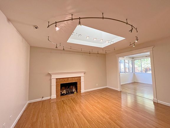 5th image of 10184 Denison Ave