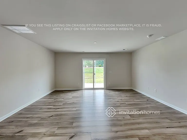 2618 Brunson Ct — Photo 4