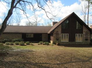 1305 Tradis St, Waynesboro, MS 39367