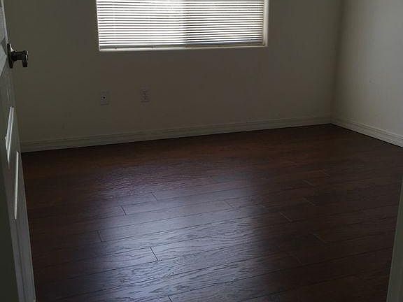 3rd image of 922 Francis Ln
