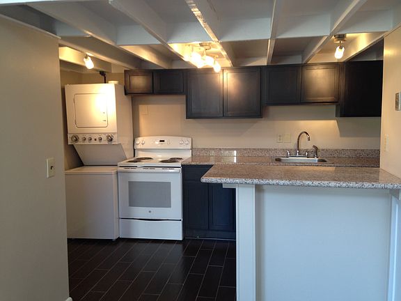 4th image of 241 Pelican Ave