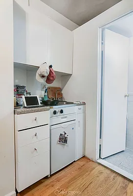 Rented by City Connections Realty | media 10