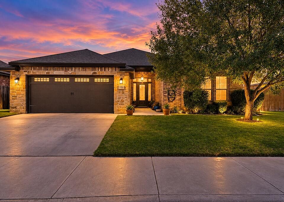 1st image of 1104 Daybreak Way