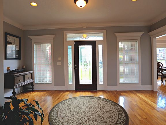 4th image of 1527 Anatole Ct
